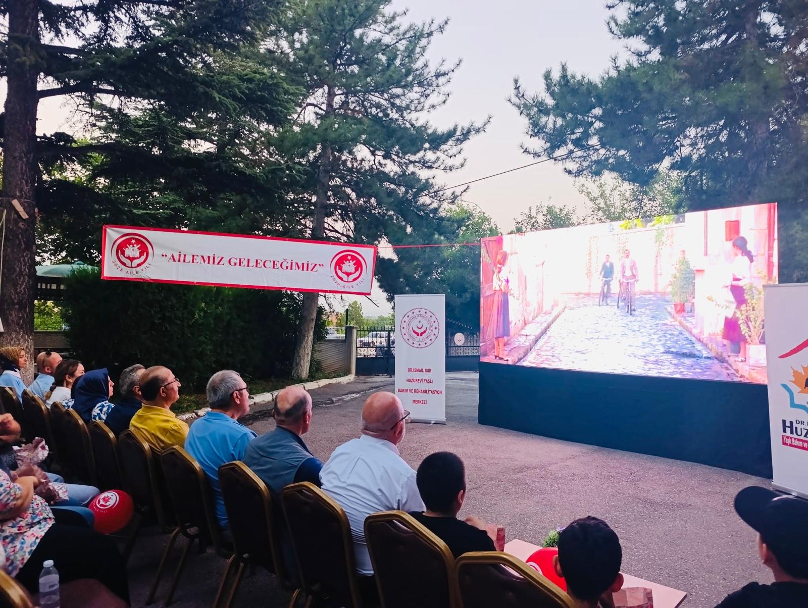 Konya’da Açık Hava Sineması Etkinliği Düzenlendi