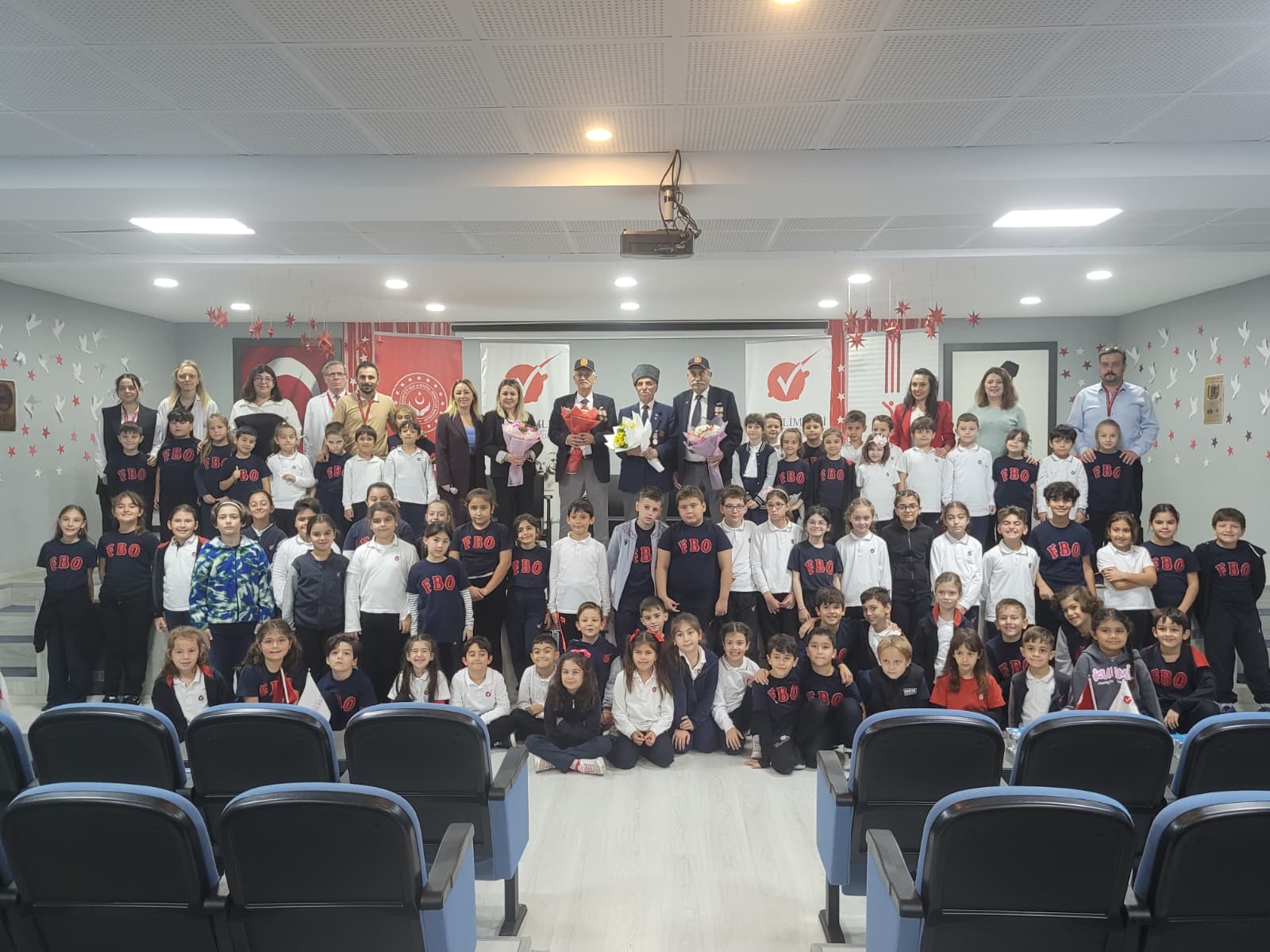  Ordu’da “Bağımsızlığımız, Hafızamız, Tarihimiz” Temasıyla Gazilerimiz Öğrencilerle Buluştu