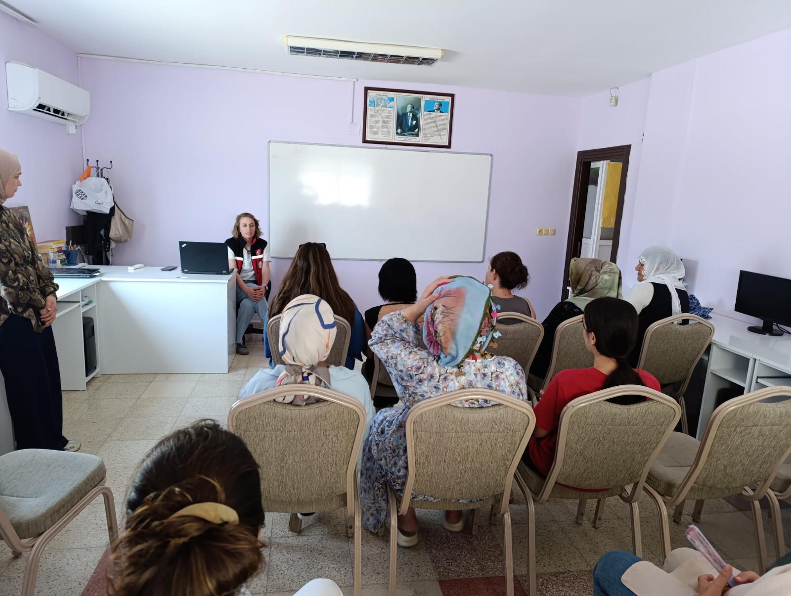 Mersinde “Ailenin Sağladığı İmkanlar ve Güçler” Eğitimi