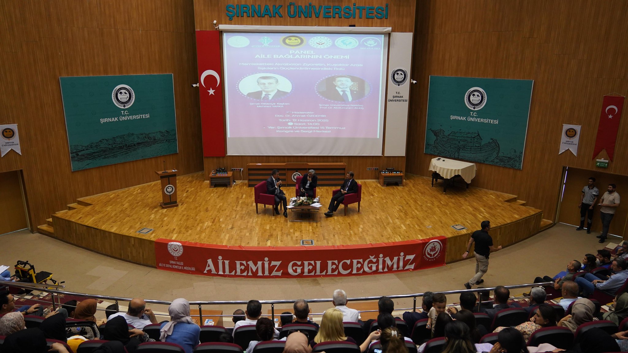 Şırnak’ta “Aile Bağlarının Önemi” Konulu Panel Düzenlendi