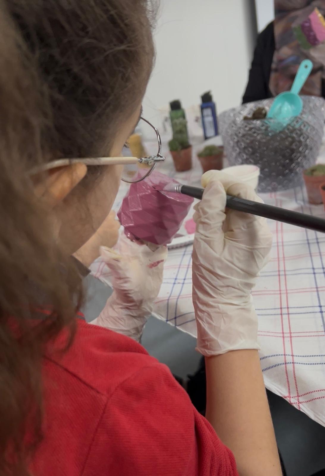 Niğde’de Bakanlığımız Sosyal Hizmet Modellerinden Faydalanan Çocuklara Yönelik Boyama Atölyesi Düzenlendi