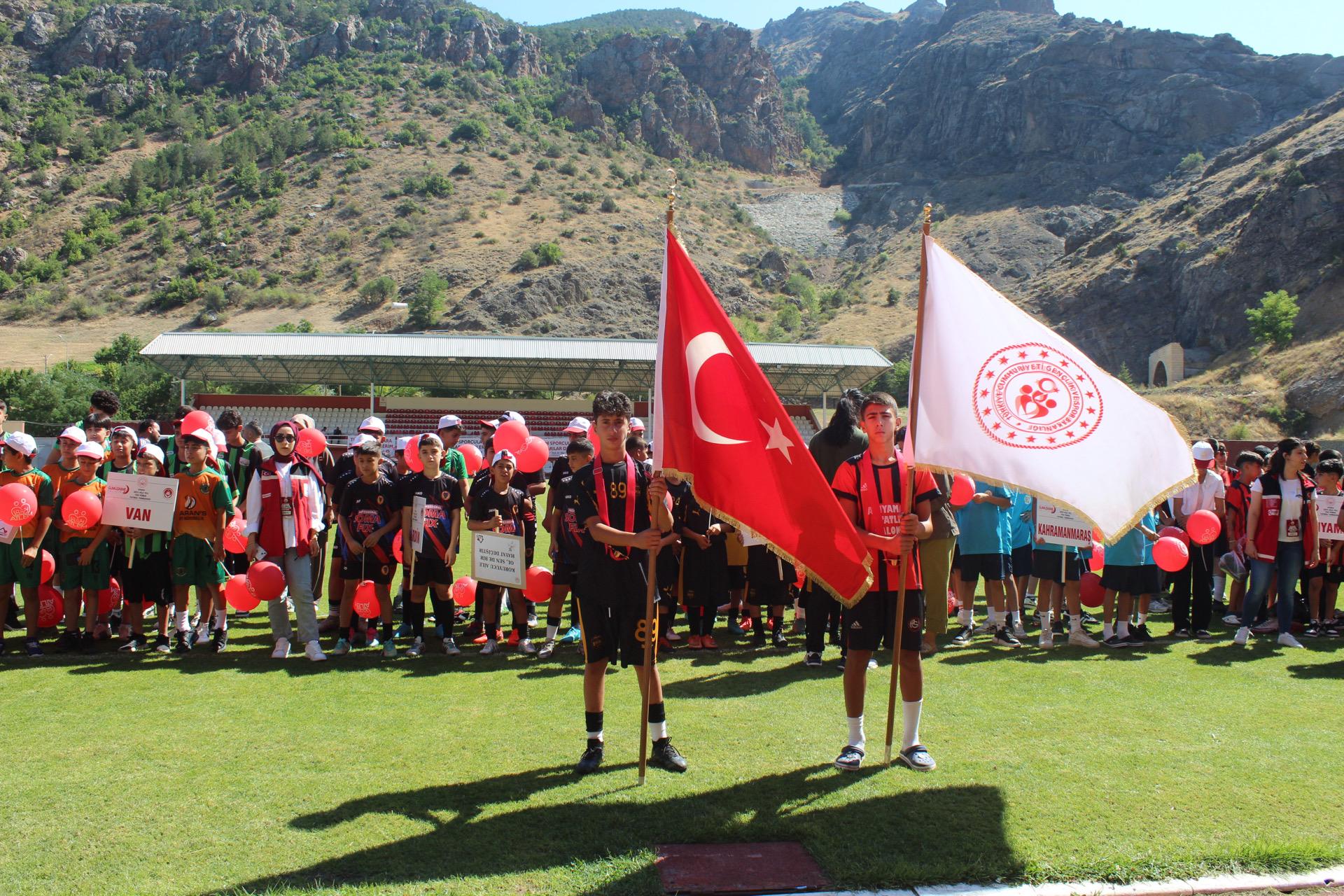 Aile Yılı Futbol Turnuvası Gümüşhane’de Başladı