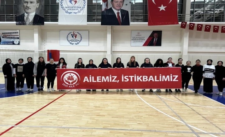 Sinop’ta Aile Yılı Kapsamında Voleybol Turnuvası Düzenlendi