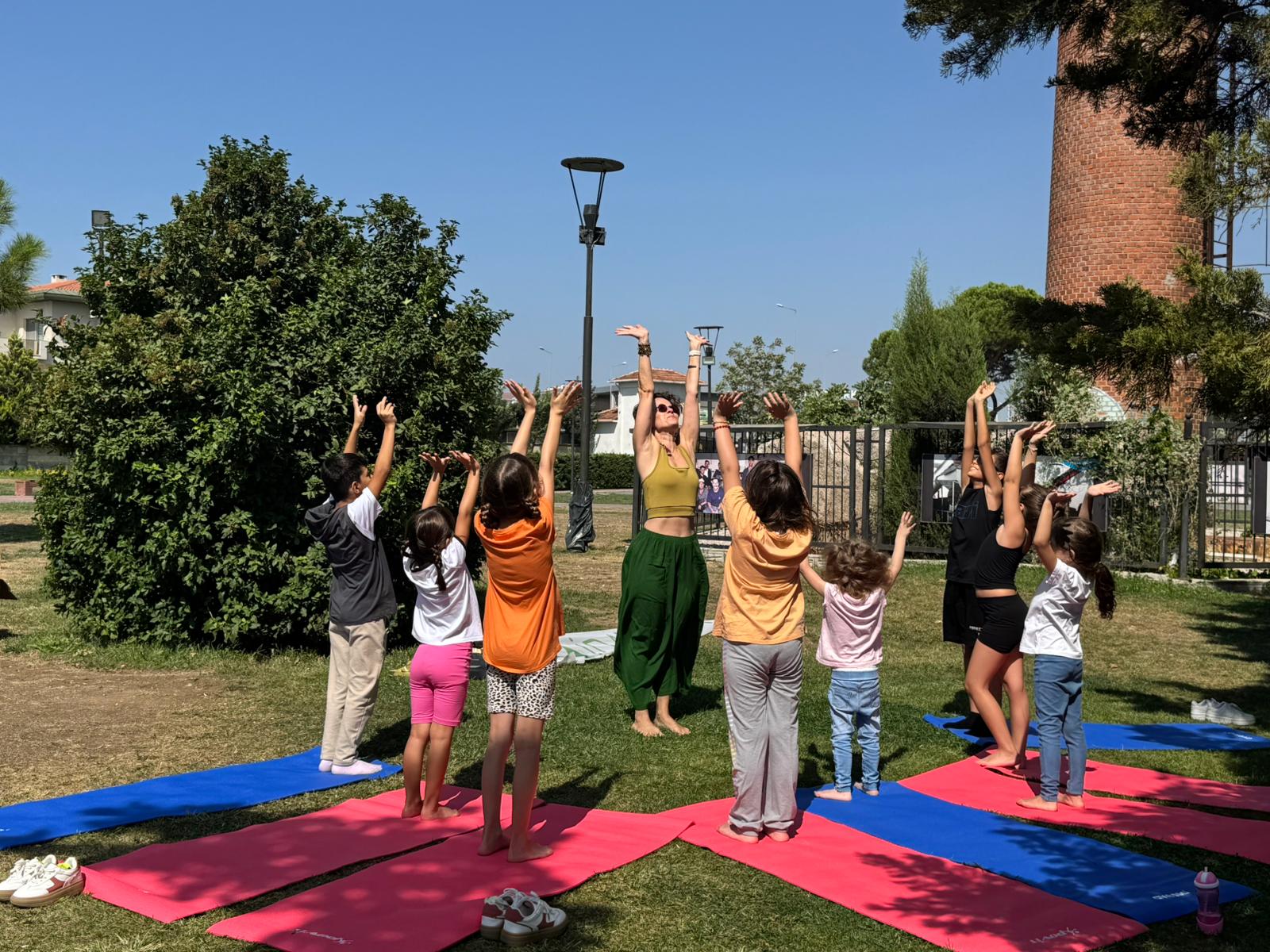 Çanakkale’de Çocuk Yogası Etkinliği Düzenlendi