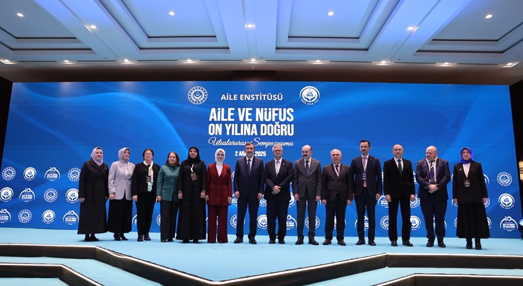  Cumhurbaşkanı Yardımcısı Cevdet Yılmaz ve Bakanımız Göktaş, "Aile ve Nüfus On Yılına Doğru Uluslararası Sempozyumu"nun Kapanış Programına Katıldı