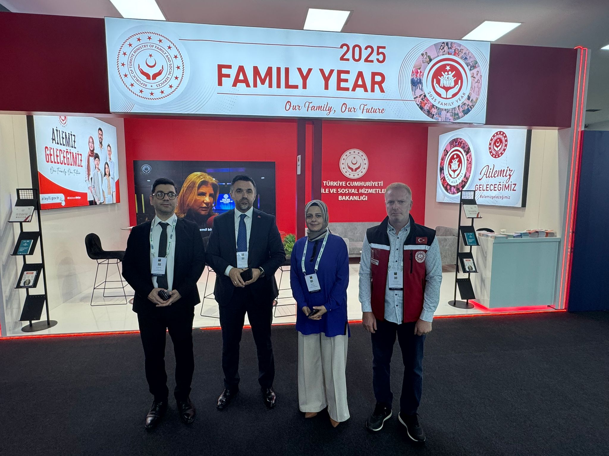 İstanbul İDEF 2025 Uluslararası Savunma Sanayi Fuarında  Aile Yılı Standı Açıldı
