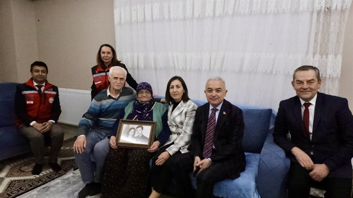 Kırklareli’nde Aile Yılı Kapsamında Uzun Süredir Evli Olan Çiftler Ziyaret Edildi