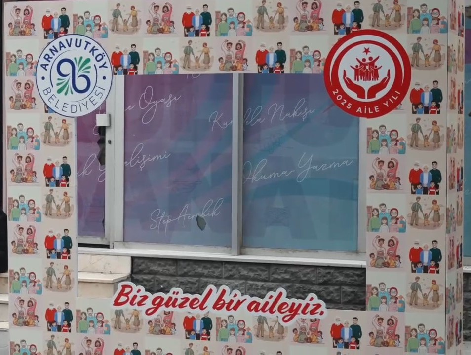 İstanbul Arnavutköy Belediyesinden Aile Yılına Özgü Kamusal Alanlarda Farkındalık Çalışması