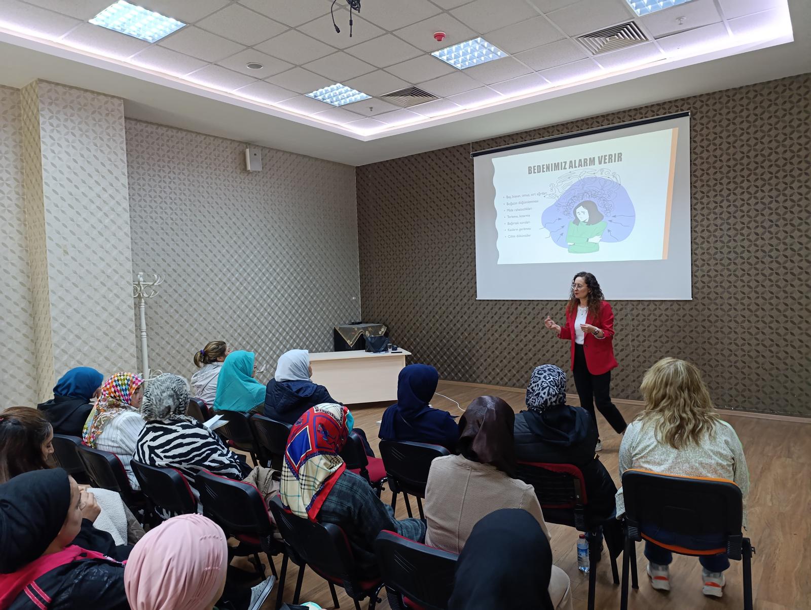 Ankara’da “Ailemiz, Psikolojik Sağlamlık ve Zorluklarla Güçlenmek” Konulu Seminer Düzenlendi
