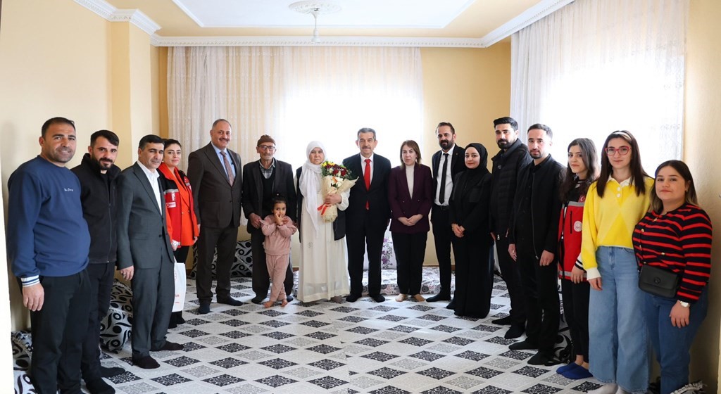 Şırnak’ta Aile Yılı Kapsamında Evliliklerinde 25. Yılını Tamamlamış Çiftler Ziyaret Edildi