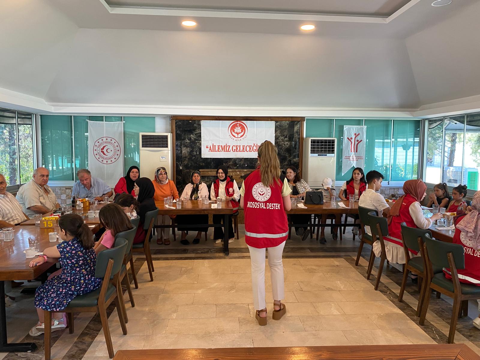 Osmaniye’de Kuşaklar Arası Buluşma: Emekliler ve Çocuklar Hayat Harmanı'nda Buluştu
