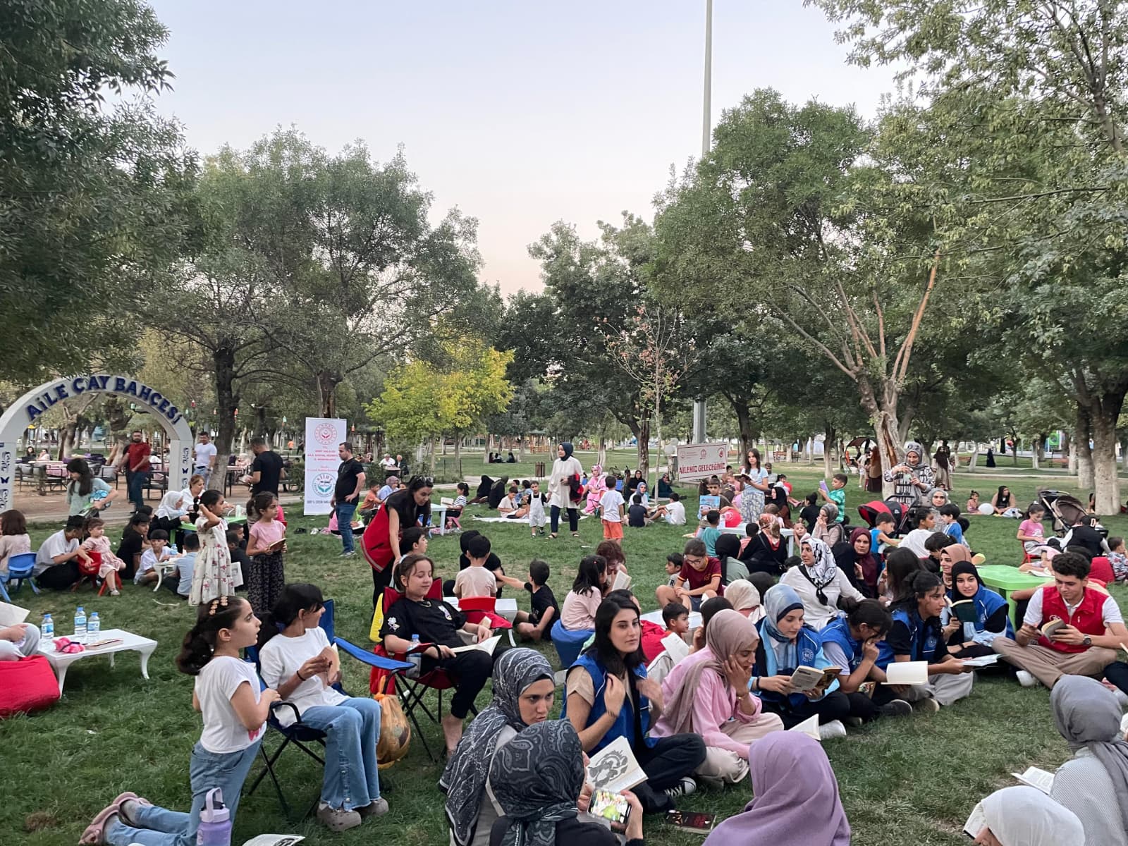 Siirt’te “Okuyan Aile, Güçlü Gelecek” Kitap Okuma Etkinliği Düzenlendi