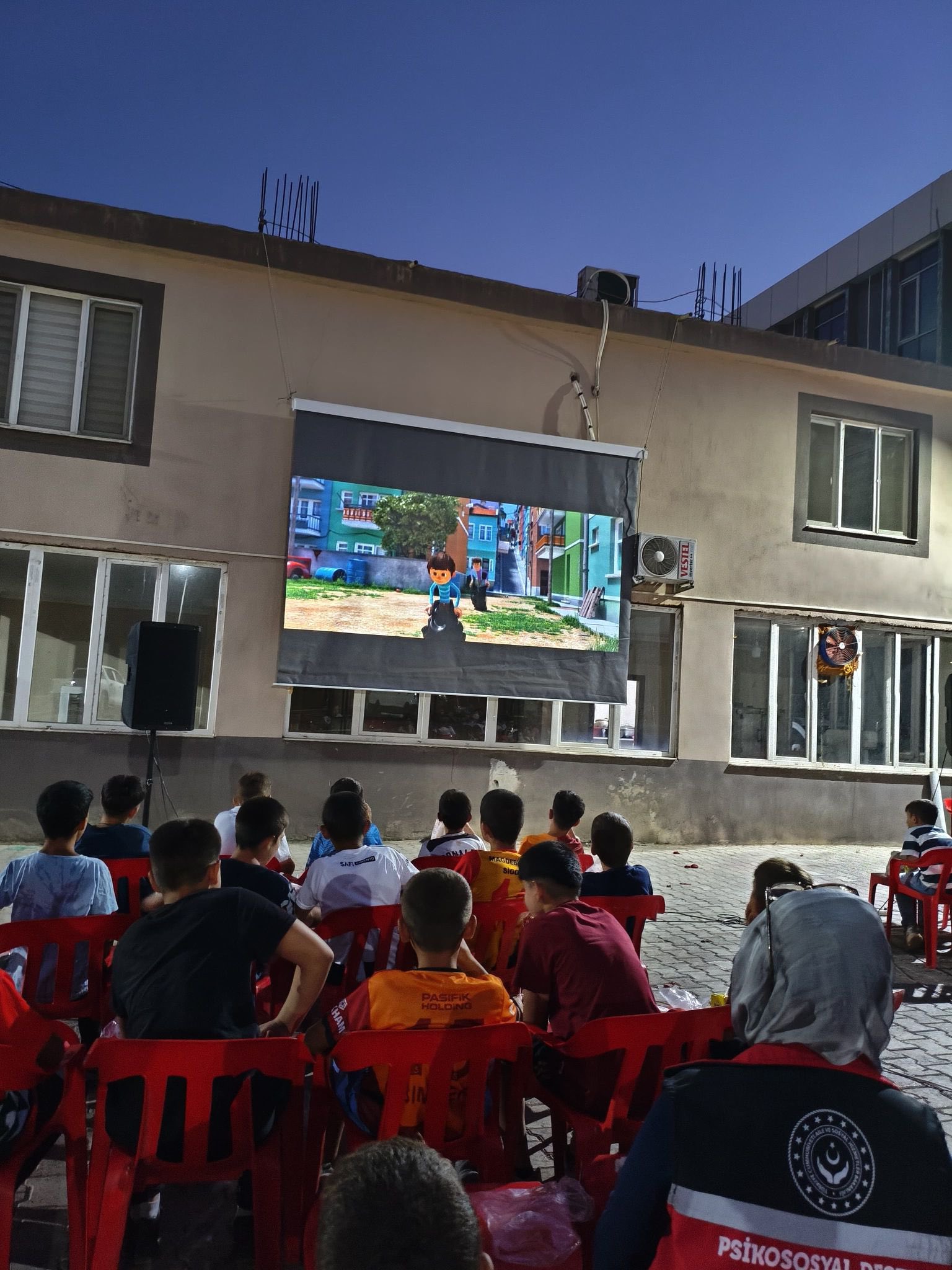 Şırnak’ta Açık Hava Sineması Gösterimi Yapıldı