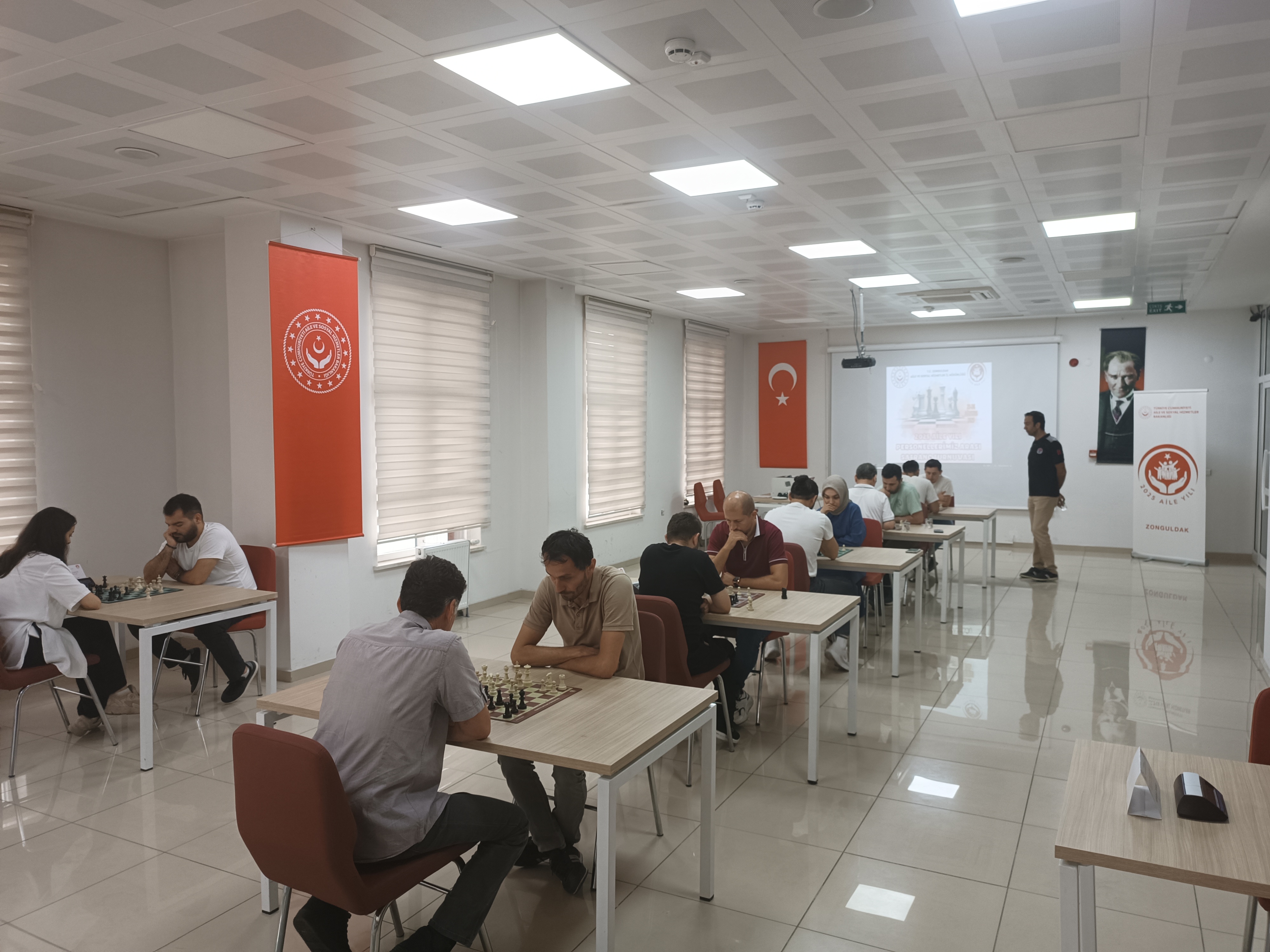 Zonguldak’ta "2025 Aile Yılı Satranç Turnuvası" Gerçekleştirildi