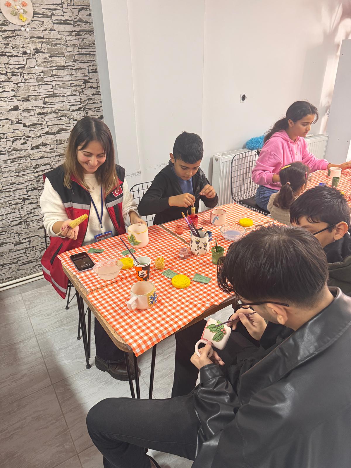 Bursa’da Çocuklar ve Ailelerine Yönelik Kil Atölyesi Düzenlendi