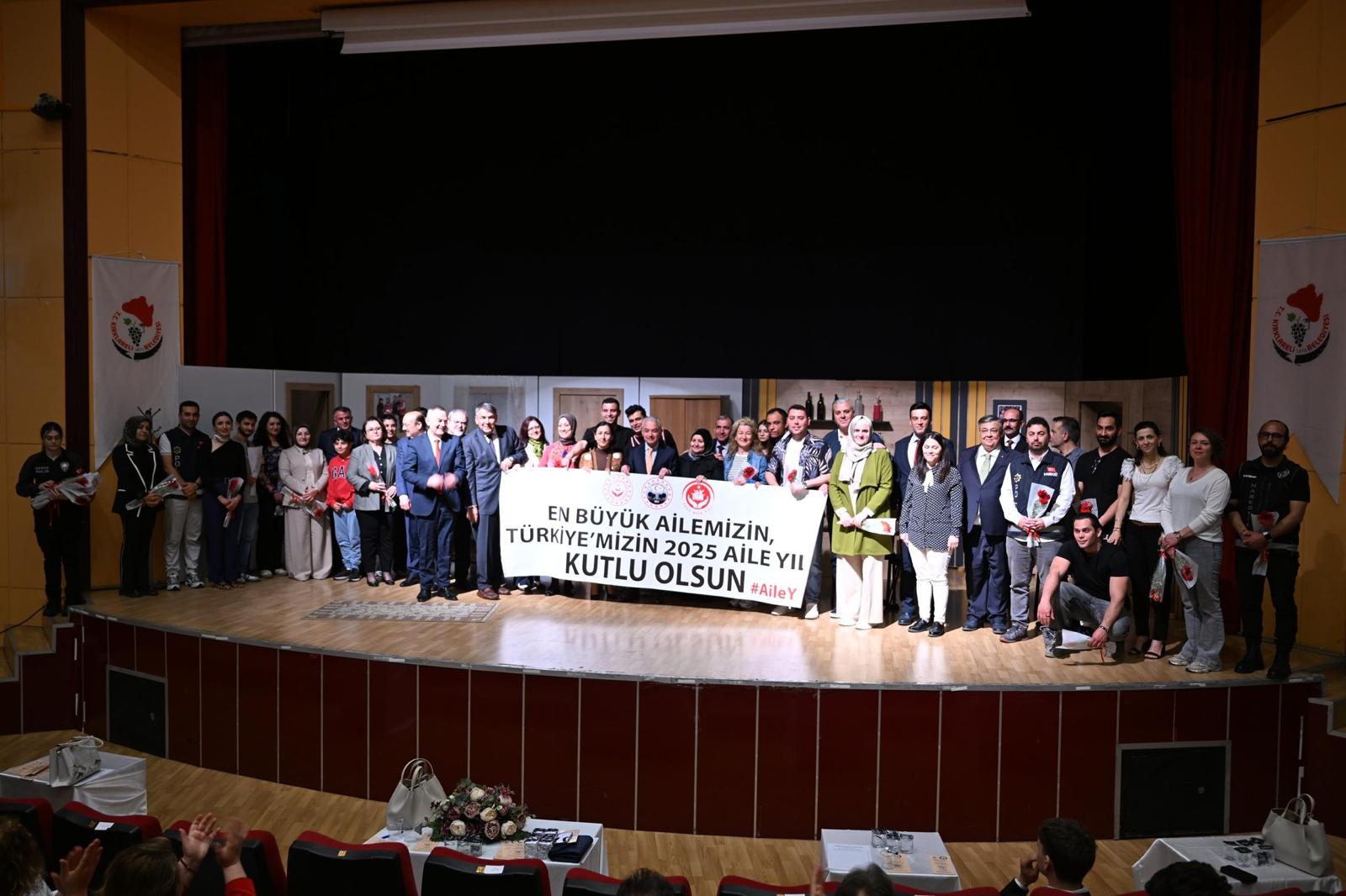 Kırklareli’nde “Yarınlara Geç Kalmadan” İsimli Tiyatro Oyunu Sahnelendi