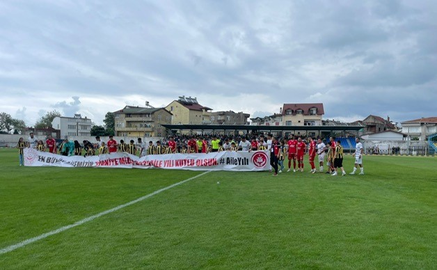 Ordu’da 3. Lig Futbol Müsabakasında Aile Yılı Pankartı Açıldı