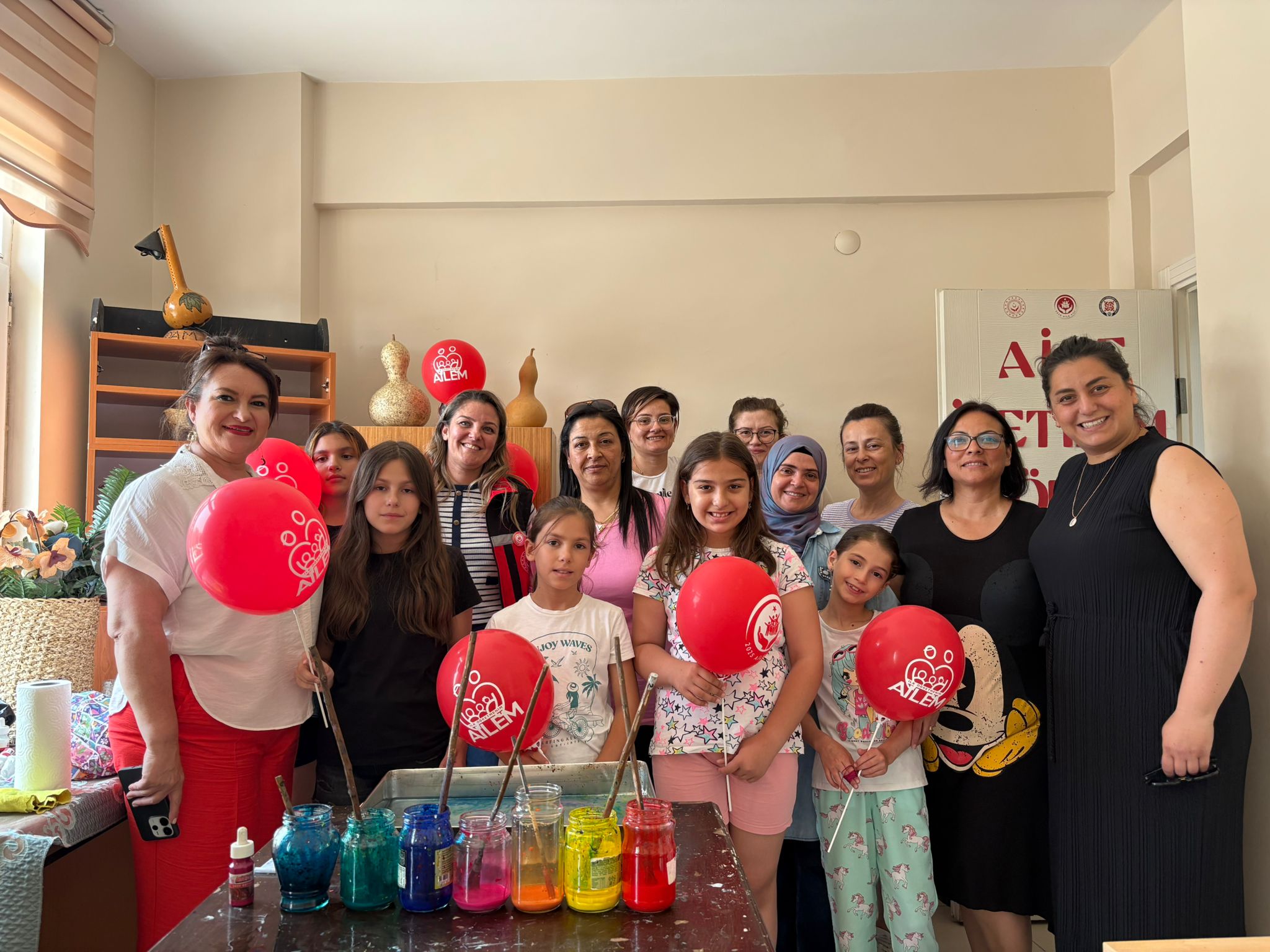 Edirne’de Babalar Günü Kapsamında Ebru Sanatı Atölyesi Düzenlendi
