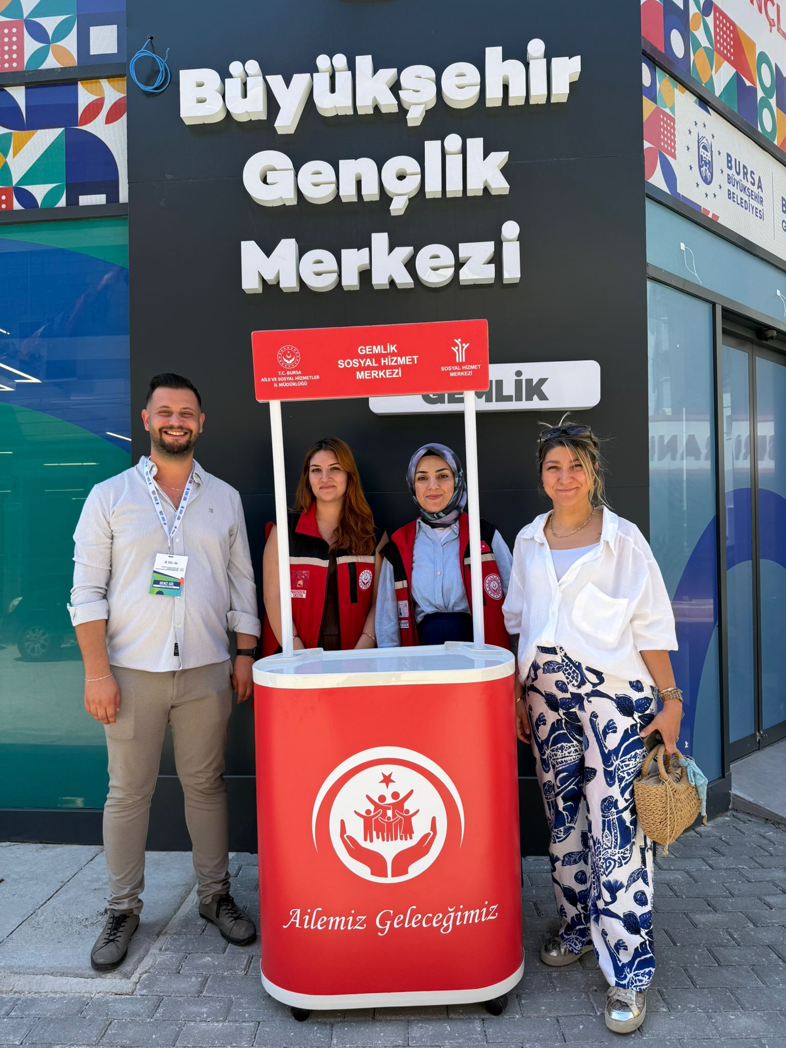 Bursa’da Uluslararası Gençlik Günü’nde Aile Yılı Tanıtımı Yapıldı