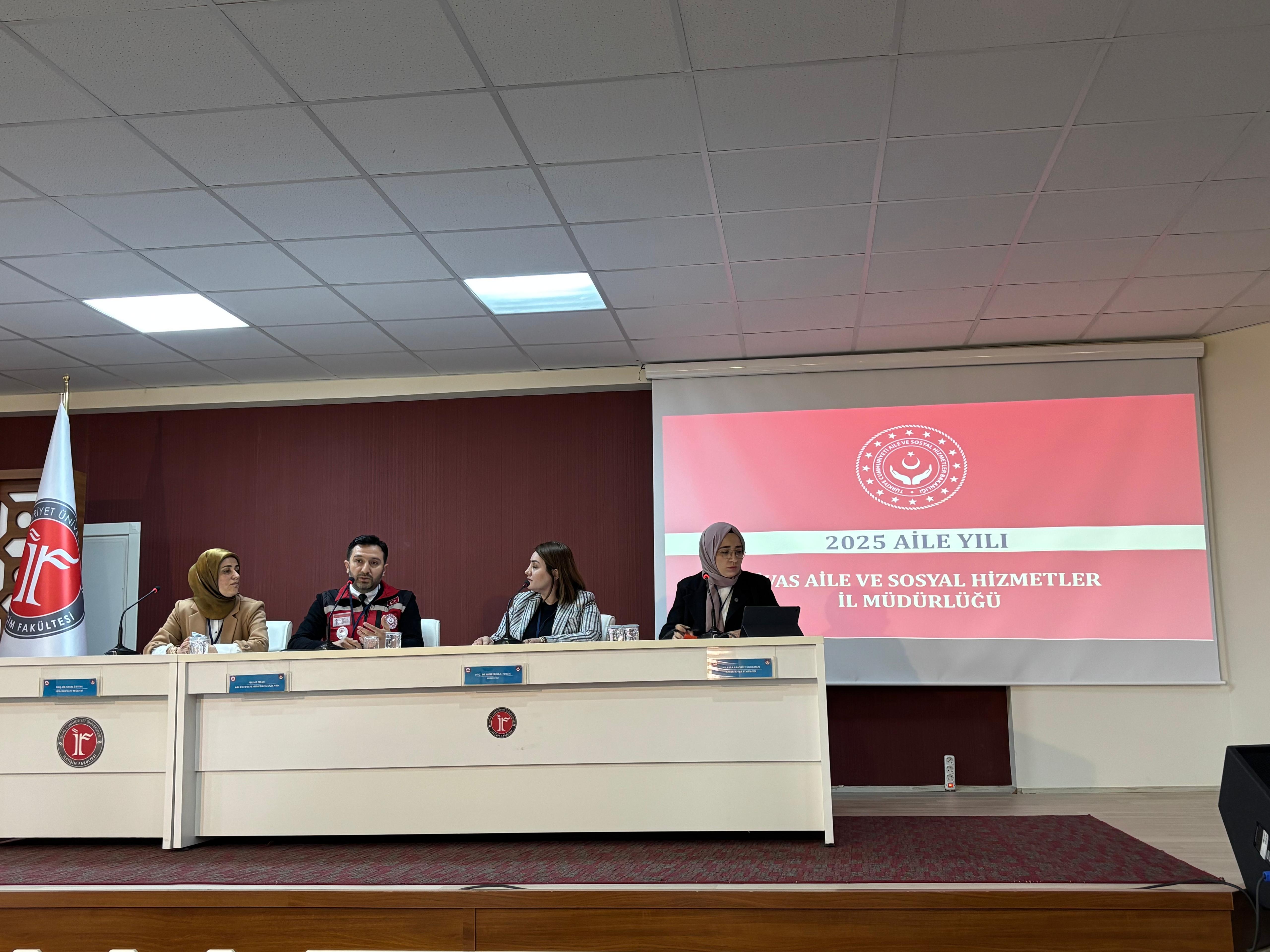 Sivas’ta “Çok Disiplinli Yaklaşımlarla Gelenekten Geleceğe Aile” Konulu Sempozyum Düzenlendi